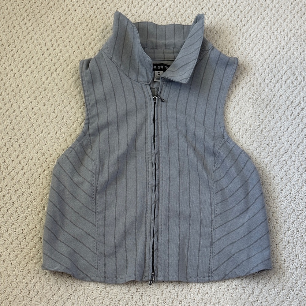 NEVER WORN Urban Outfitters Gray Sleeveless Zip-Up Top